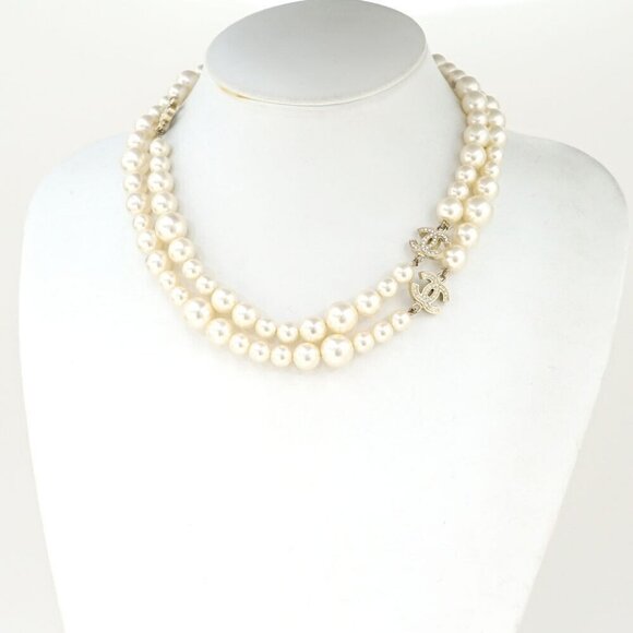 CHANEL CC Logos Pearl Rhinestone Necklace 35" Gold Tone A12P Auth - Picture 1 of 8